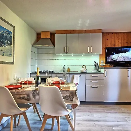 Cosy Aux Carroz 40 M² Vue Sur La Montagne